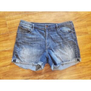 Signature by Levi Strauss Women's 16 denim jean shorts: High Rise Fit, Cute!